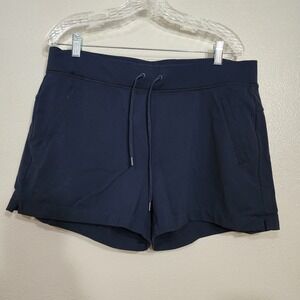 Athleta Women's Shorts Size Large Midtown‎ Zip Pockets Navy Blue